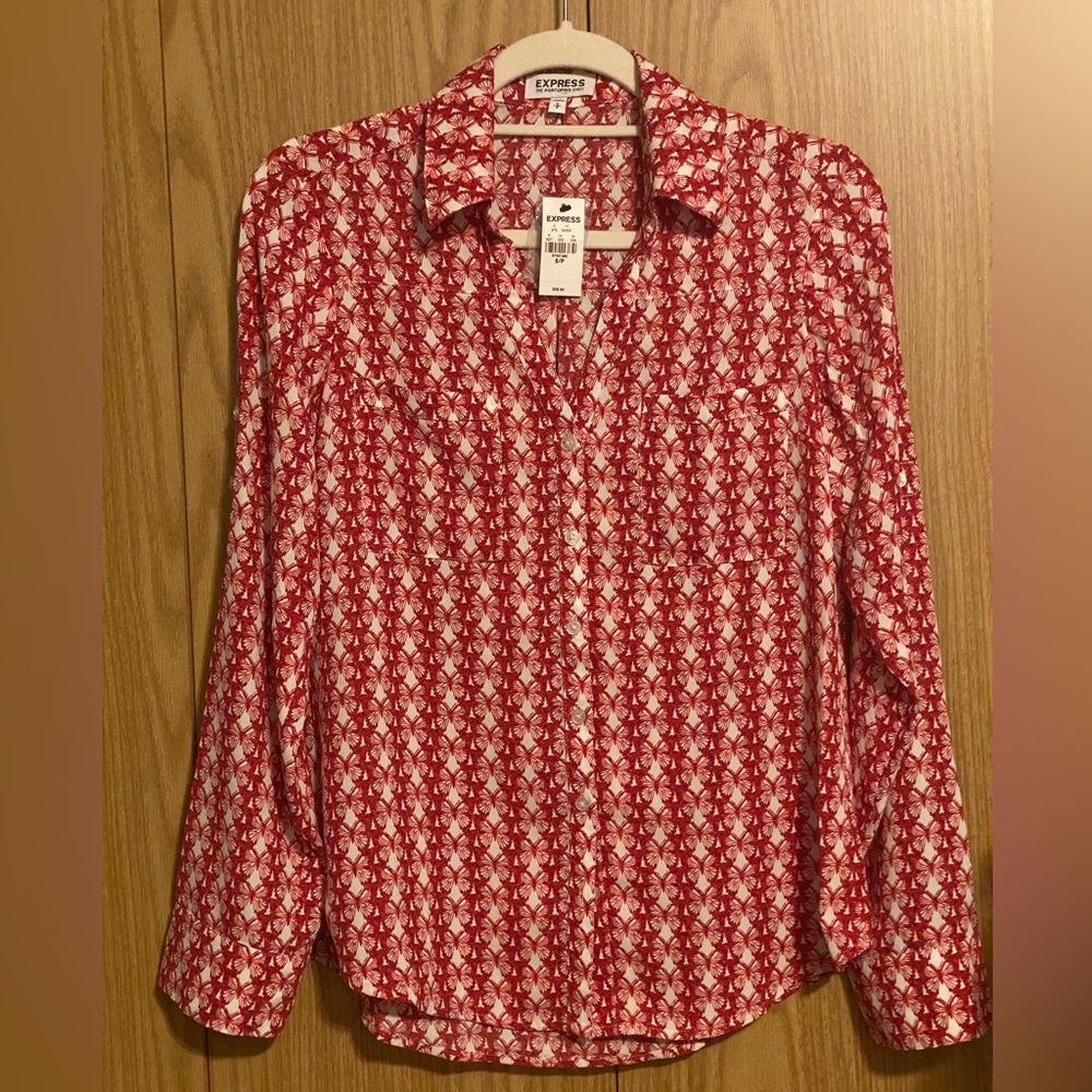 Express Portofino Shirt Red White Geometric Print Button Down Blouse Size Small